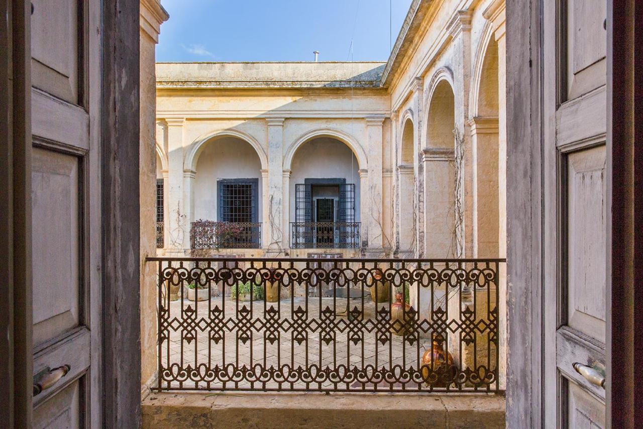 Palazzo Daniele, A Member Of Design Hotels Гальяно-дель-Капо Экстерьер фото