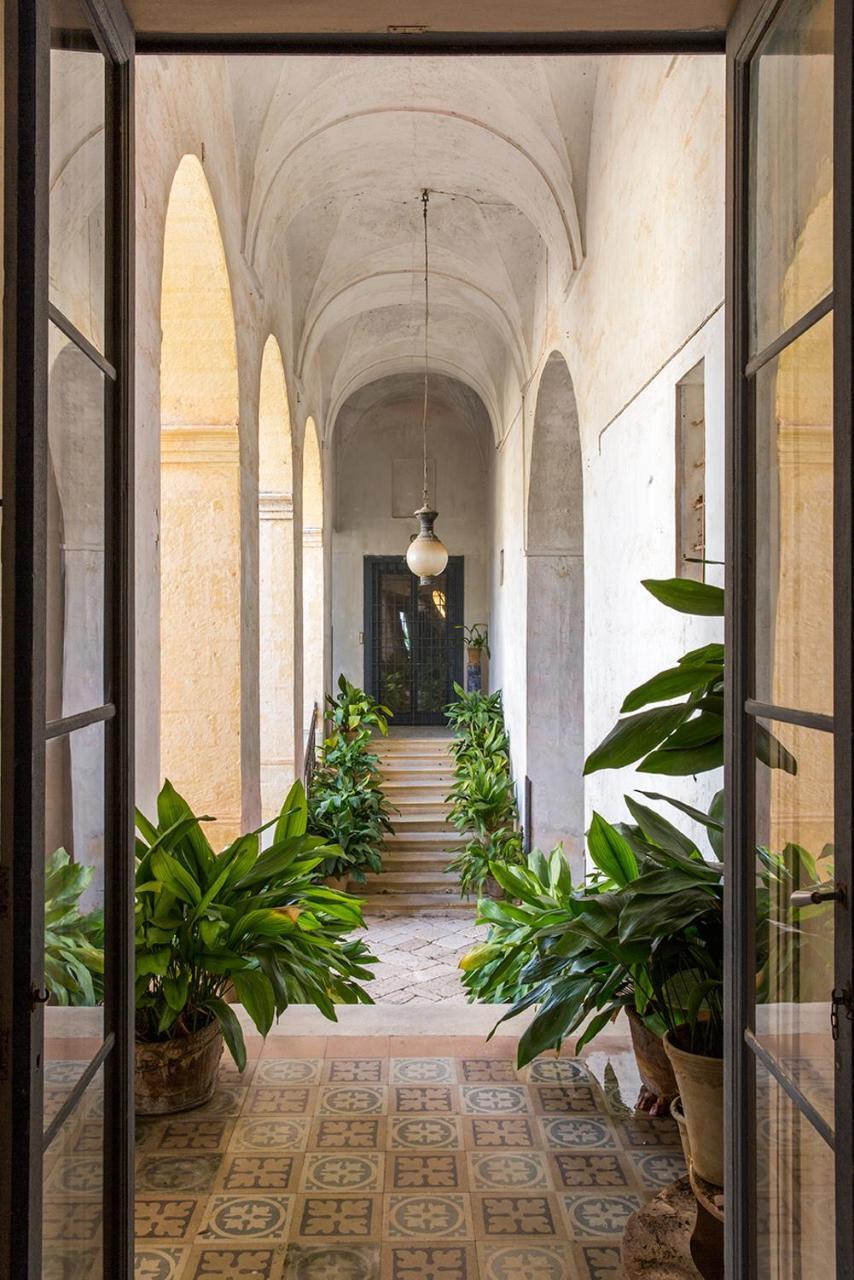 Palazzo Daniele, A Member Of Design Hotels Гальяно-дель-Капо Экстерьер фото